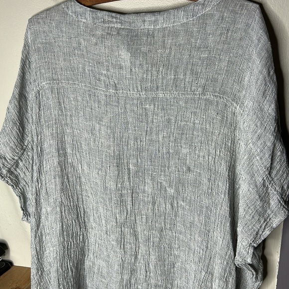 TAHARI 100% Linen Gray Gauzy Button Down Top Size Medium - Picture 9 of 16